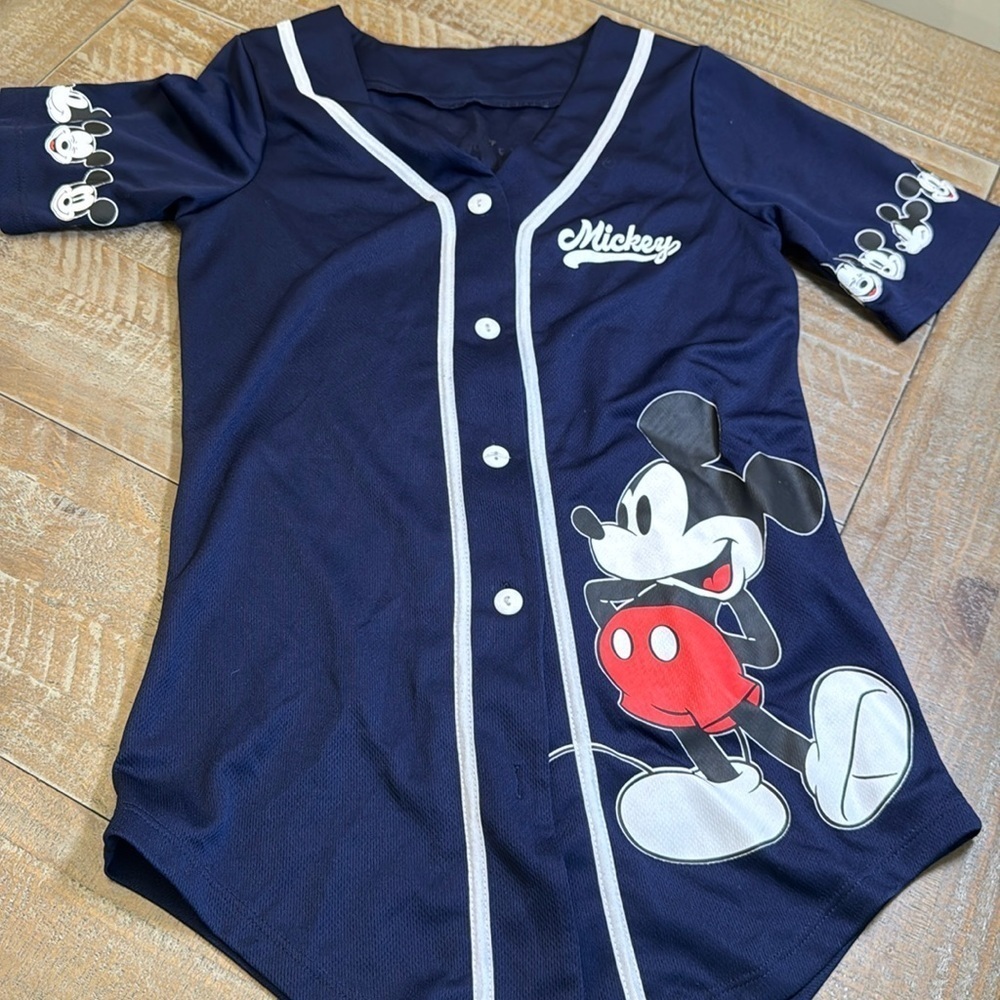 Women’s Mickey baseball jersey size rubbed off - Picture 1 of 7